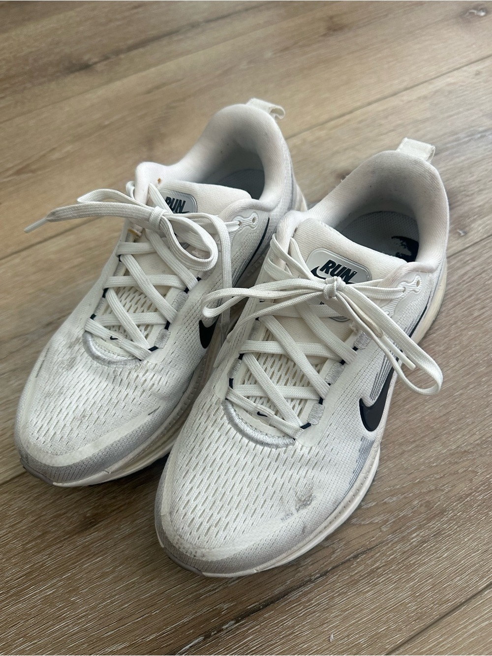Nike Vomero Sz 7